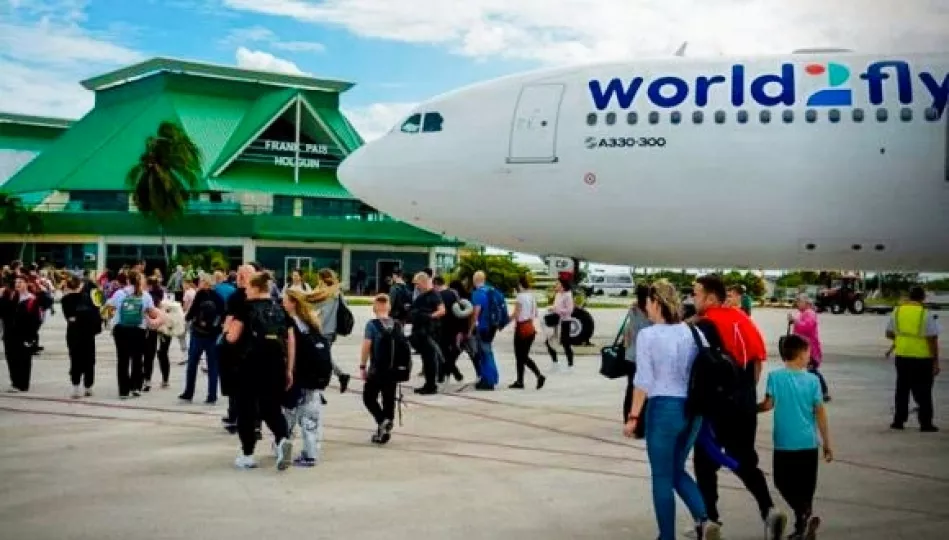Turistas llegan a la provincia holguinera