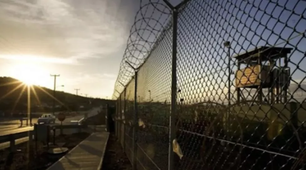 La implantación de la Base Naval de Guantánamo va en contra de los derechos internacionales.