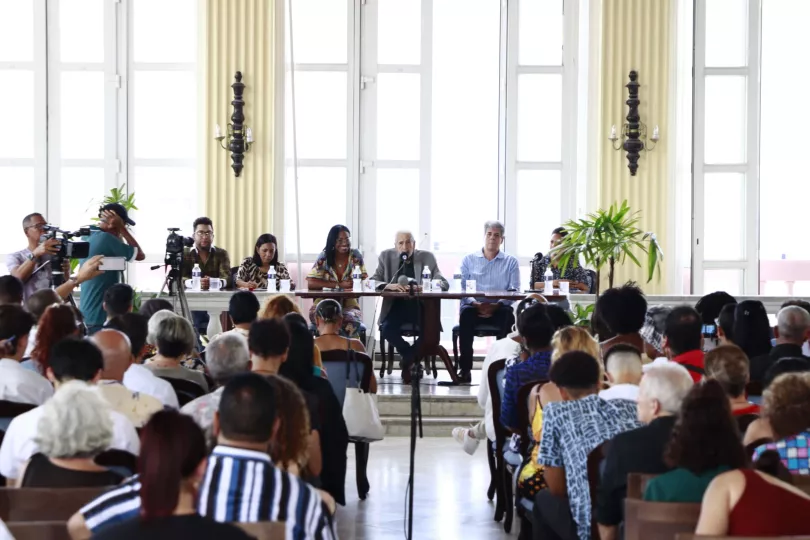 Autoridades del Instituto Cubano de la Música y diferentes entidades de la cultura presentes en la conferencia de prensa oficial de Cubadisco 2025