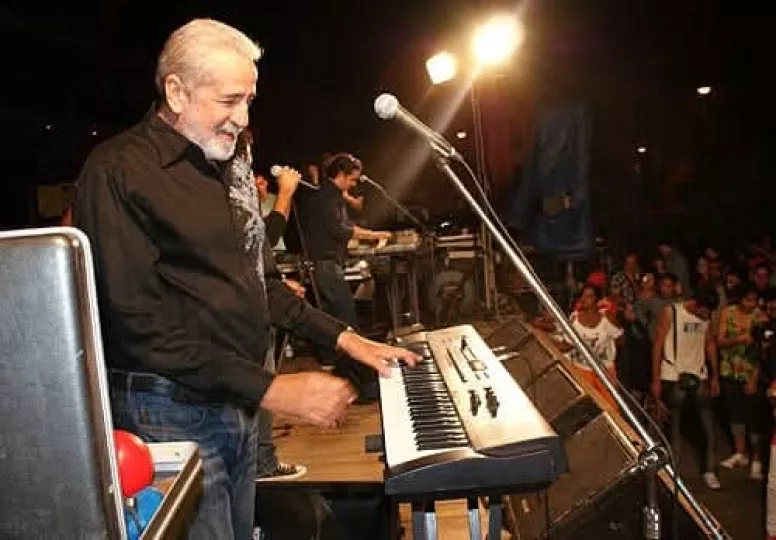Jorge Gómez, el pianista que fundó el legendario grupo Moncada y llevó la música cubana a los escenarios del mundo. Foto: Cubanoticias
