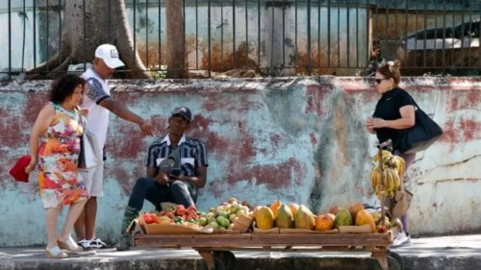 La economía cubana sufre a causa del embargo petrolero estadounidense