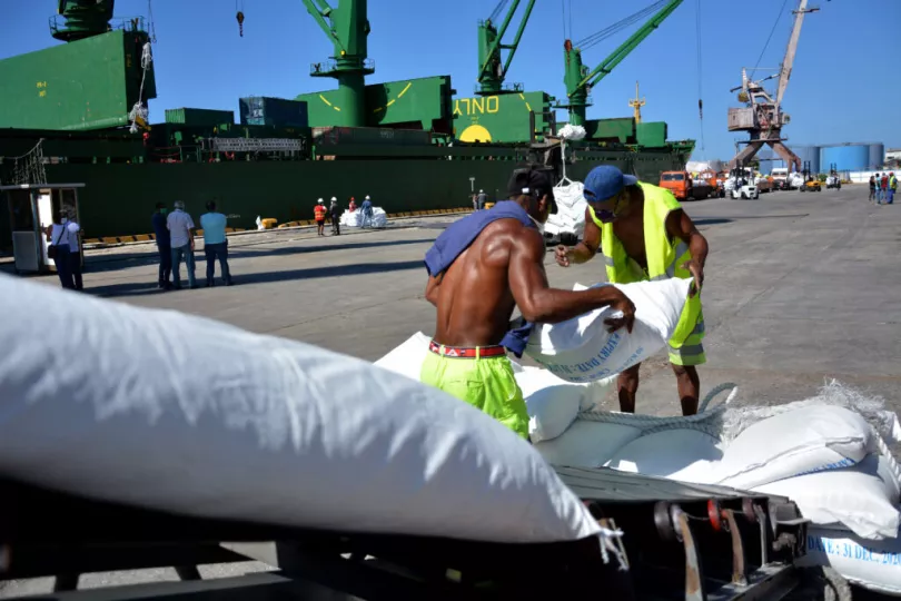 El arroz ya se encuentra en la terminal portuaria de Santiago de Cuba.