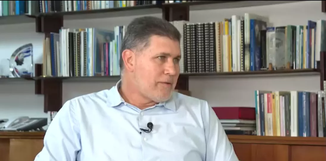 El viceprimer ministro y titular del Ministerio de Comercio Exterior y la Inversión Extranjera, Óscar Pérez-Oliva Fraga, compareció en el programa Mesa Redonda.