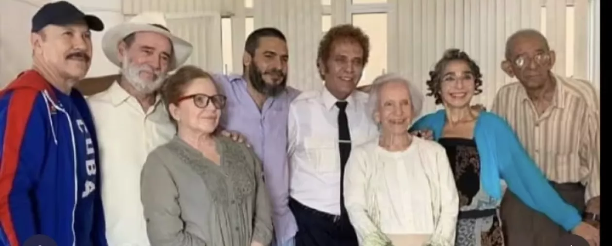 Actores cubanos que integran el elenco del filme “Estrés”, estrenado el pasado 27 de marzo en el Cine Chaplin.