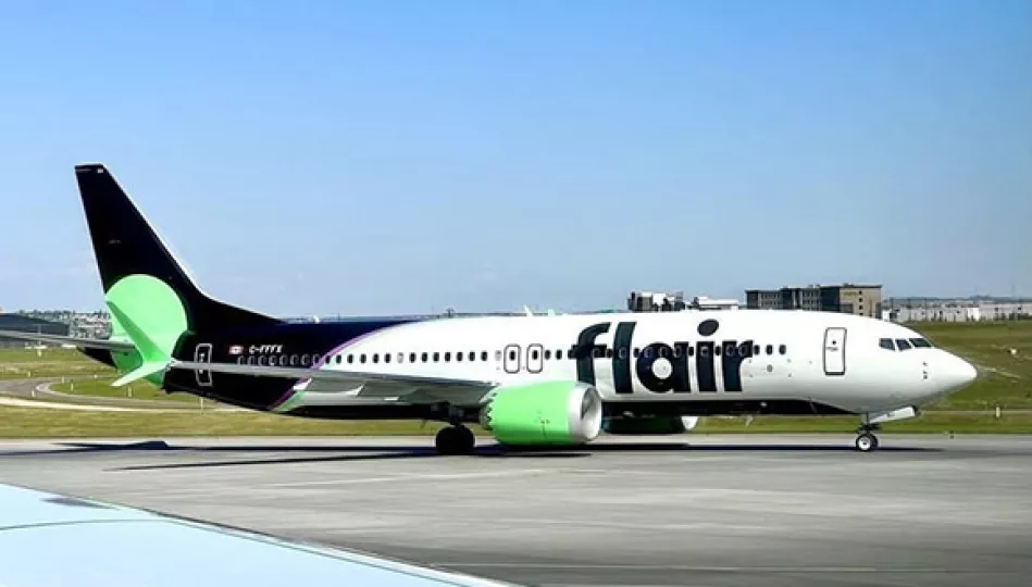Aeronave comercial de pasajeros correspondiente a una aerolínea norteamericana.