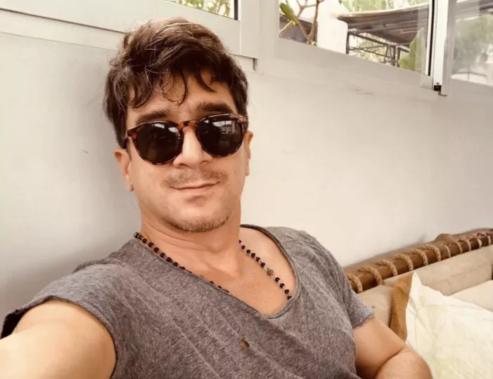 Fotografía del cantante cubano David Blanco.