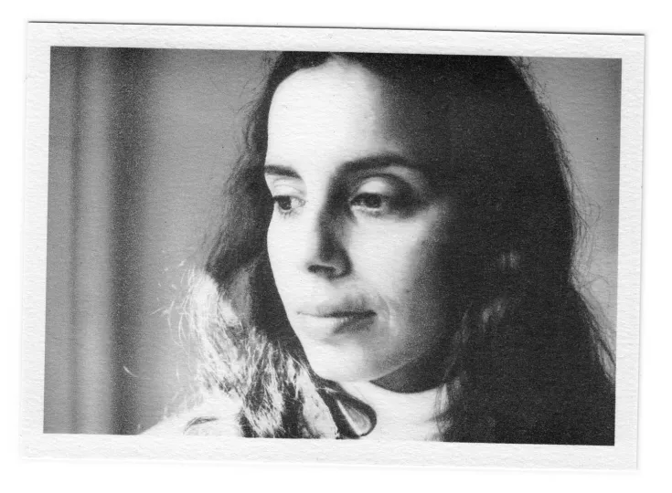 Ana Mendieta, la artista del cuerpo y la naturaleza que desafió al silencio