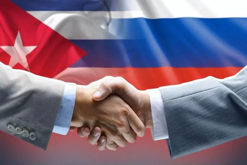 Representantes de alto nivel de Rusia y Cuba durante el Foro Económico Internacional de San Petersburgo.