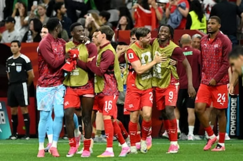 Jugadores de la selección de Suiza durante una sesión de entrenamiento previa al partido de octavos de final.