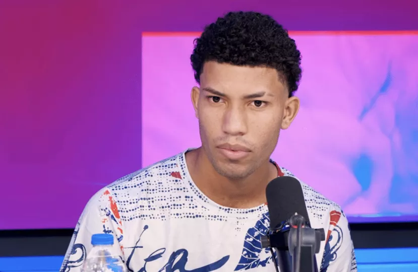 El deportista cubano Moisés David Torres Puig durante una entrevista tras su deserción.