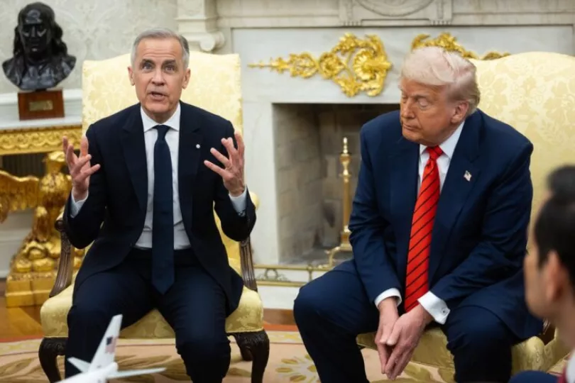 El primer ministro canadiense Mark Carney junto al presidente Donald Trump en la Casa Blanca durante mayo de 2025.
