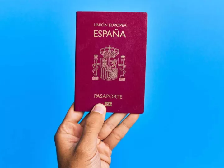 Consulado de España en La Habana amplía citas para el primer pasaporte