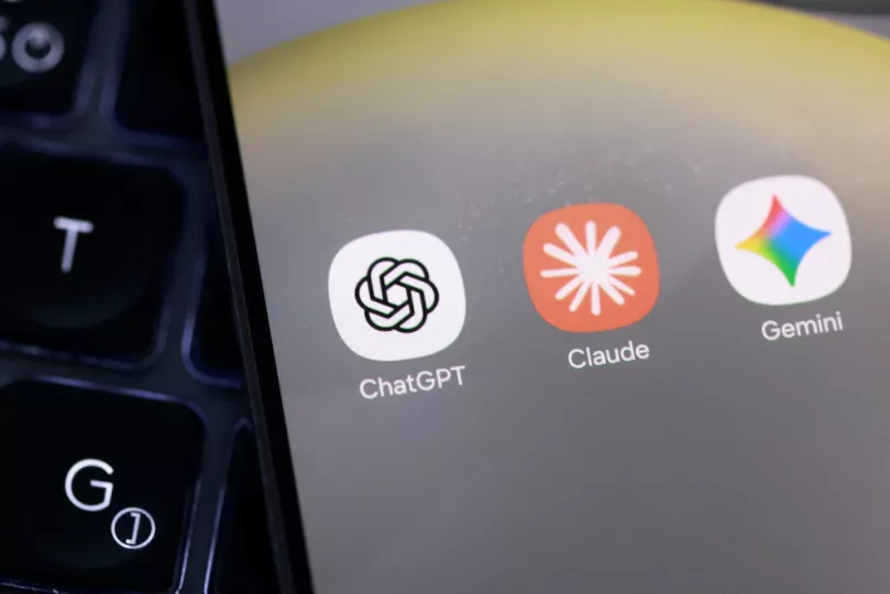 ChatGPT y Gemini dominan el mercado de asistentes de IA: así quedó el top 7