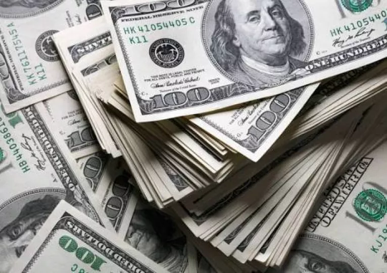 El dólar estadounidense alcanzó hoy un valor de 795 CUP en el mercado informal cubano
