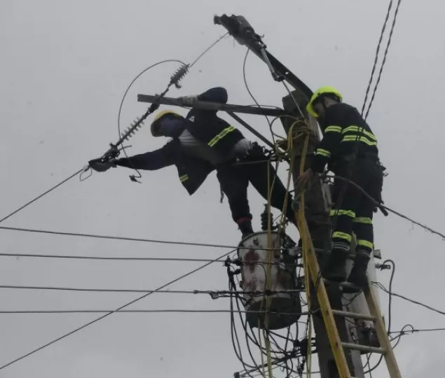Infraestructura eléctrica en proceso de recuperación en la Isla de la Juventud.