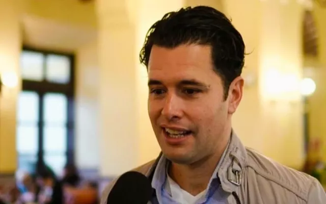 Su director, Christian de la Cortina, quien asume el protagónico de Fernando