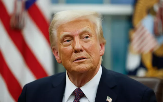 Nueva medida de Trump restringe la entrada de cubanos a Estados Unidos 