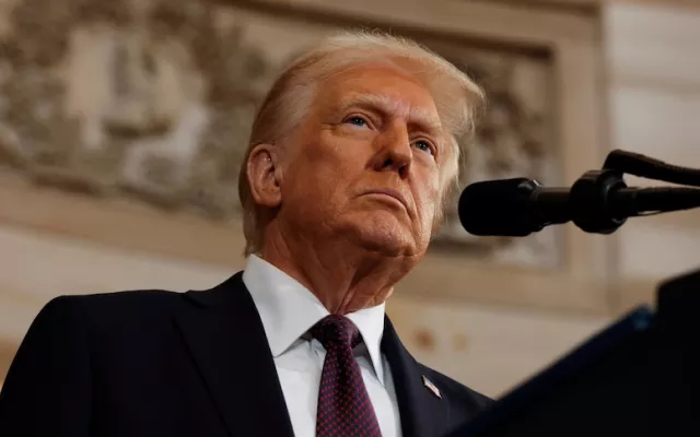 El gobierno de Trump estudia una expansión histórica de su veto migratorio