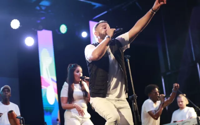 Cantante cubano Juan Guillermo (JG) en el V Festival Varadero Josone.