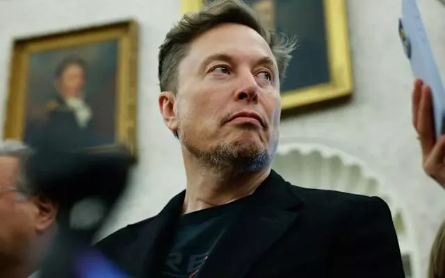 Nueva batalla legal: Musk denuncia una “alianza ilegal” entre Apple y OpenAI