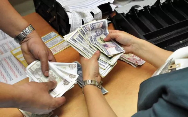 Salario medio en Cuba crece 16,4 % en el primer semestre de 2025, según la ONEI”