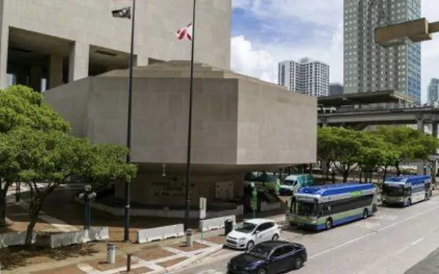Las empresas del condado de Miami-Dade serán seriamente castigadas por negociar con entidades cubanas.