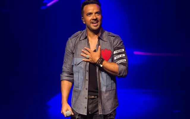 “Despacito” continúa siendo el vídeoclip musical más visto en la historia de YouTube.