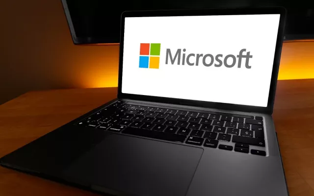 Microsoft anunció un programa de transición y licencias extendidas para instituciones educativas y gubernamentales.