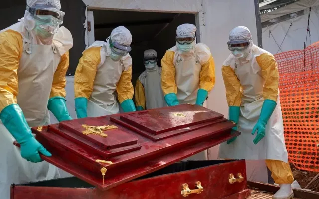 Imagen de féretros en el contexto de la crisis sanitaria por el ébola en la RDC.
