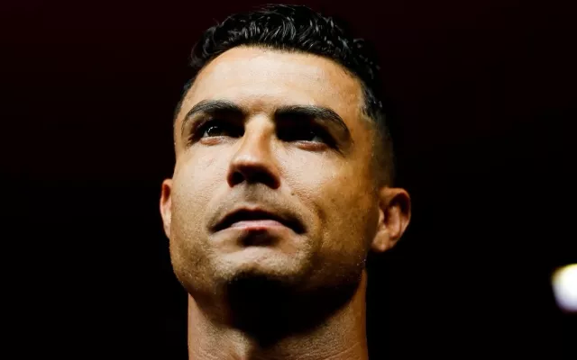 Cristiano Ronaldo vistiendo la indumentaria de la selección de Portugal.