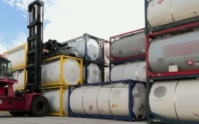 Cargamento de combustible en un puerto estadounidense destinado a la exportación.
