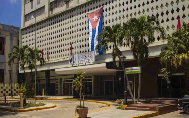 Edificio del Ministerio de Finanzas y Precios de Cuba.