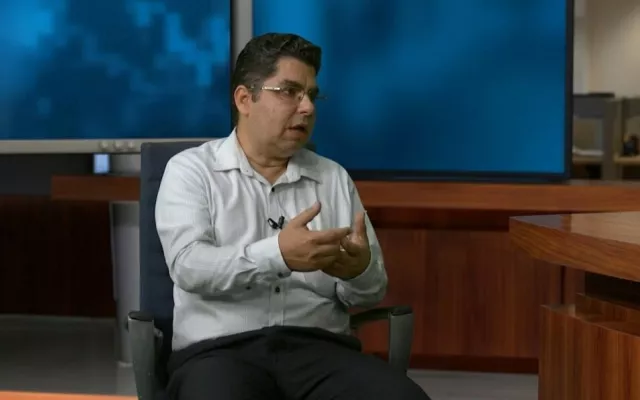 El viceministro de Agricultura de Cuba, Telce González, durante una intervención en el programa estatal Cuadrando la caja.